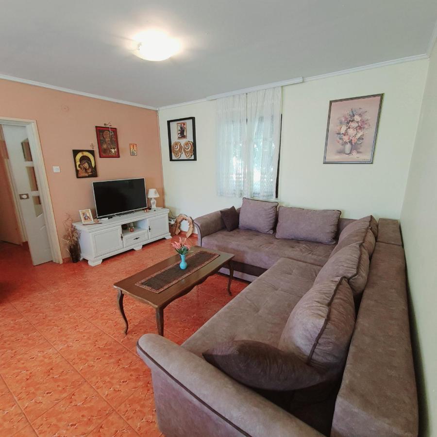 Ivan'S Holiday Home Вирпазар Екстериор снимка
