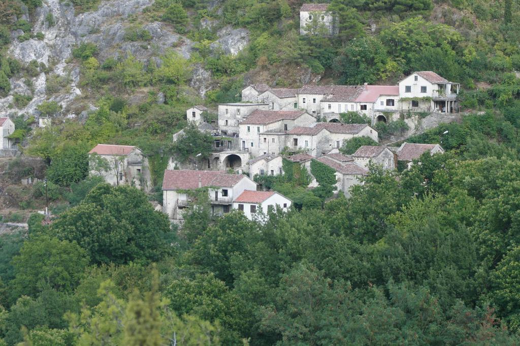 Ivan'S Holiday Home Вирпазар Екстериор снимка